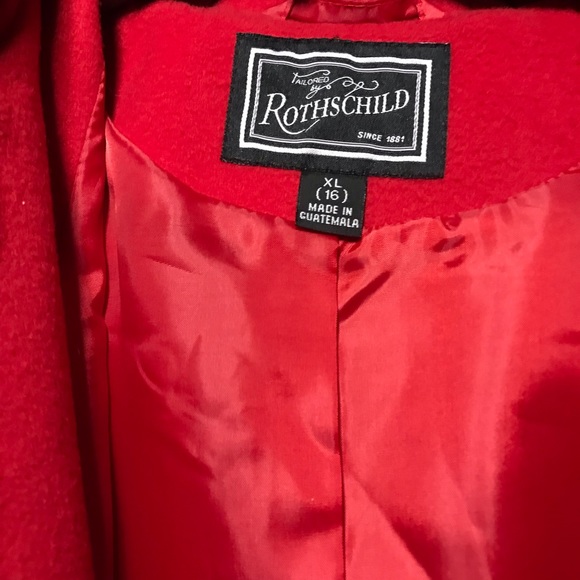 Red Coat - Picture 4 of 5